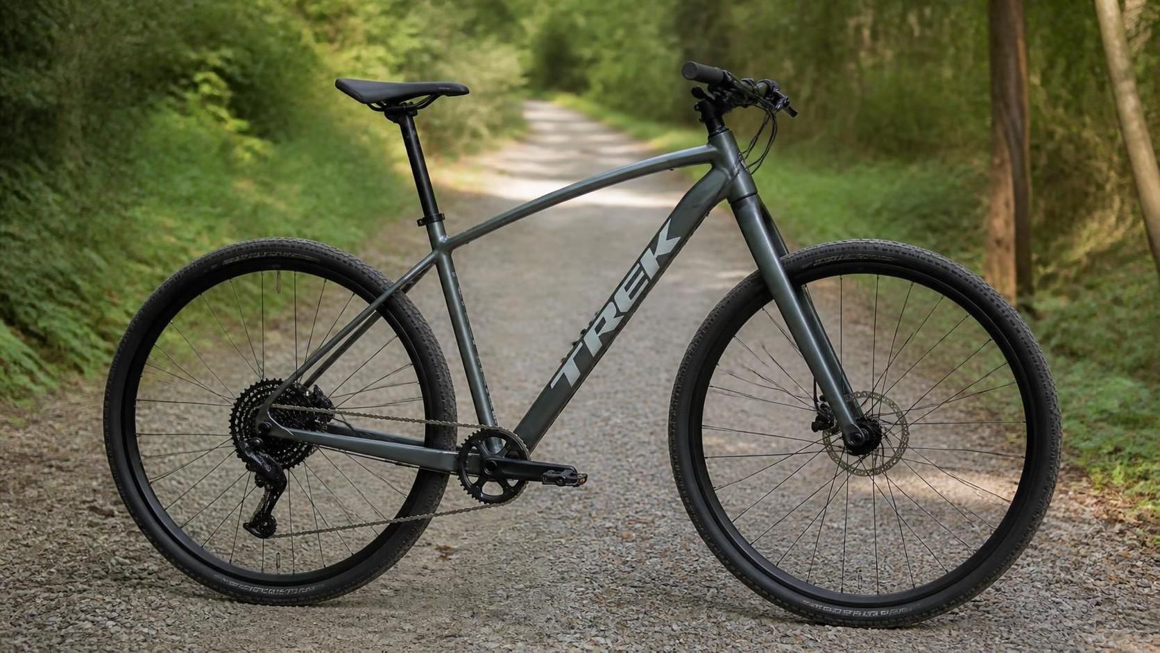 découvrez le trek dual sport 3, un vélo polyvalent alliant performance et confort pour toutes vos aventures tout-terrain. idéal pour explorer les sentiers avec aisance.
