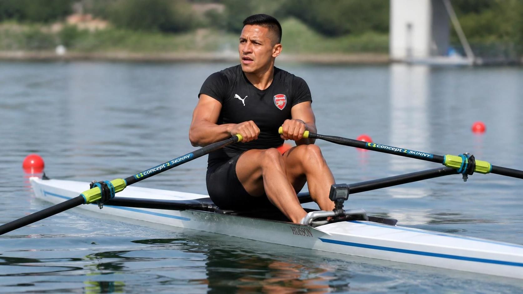 découvrez le nouveau défi d'alexis sanchez dans le monde de l'aviron, ses ambitions et son parcours inspirant vers ce sport exigeant.