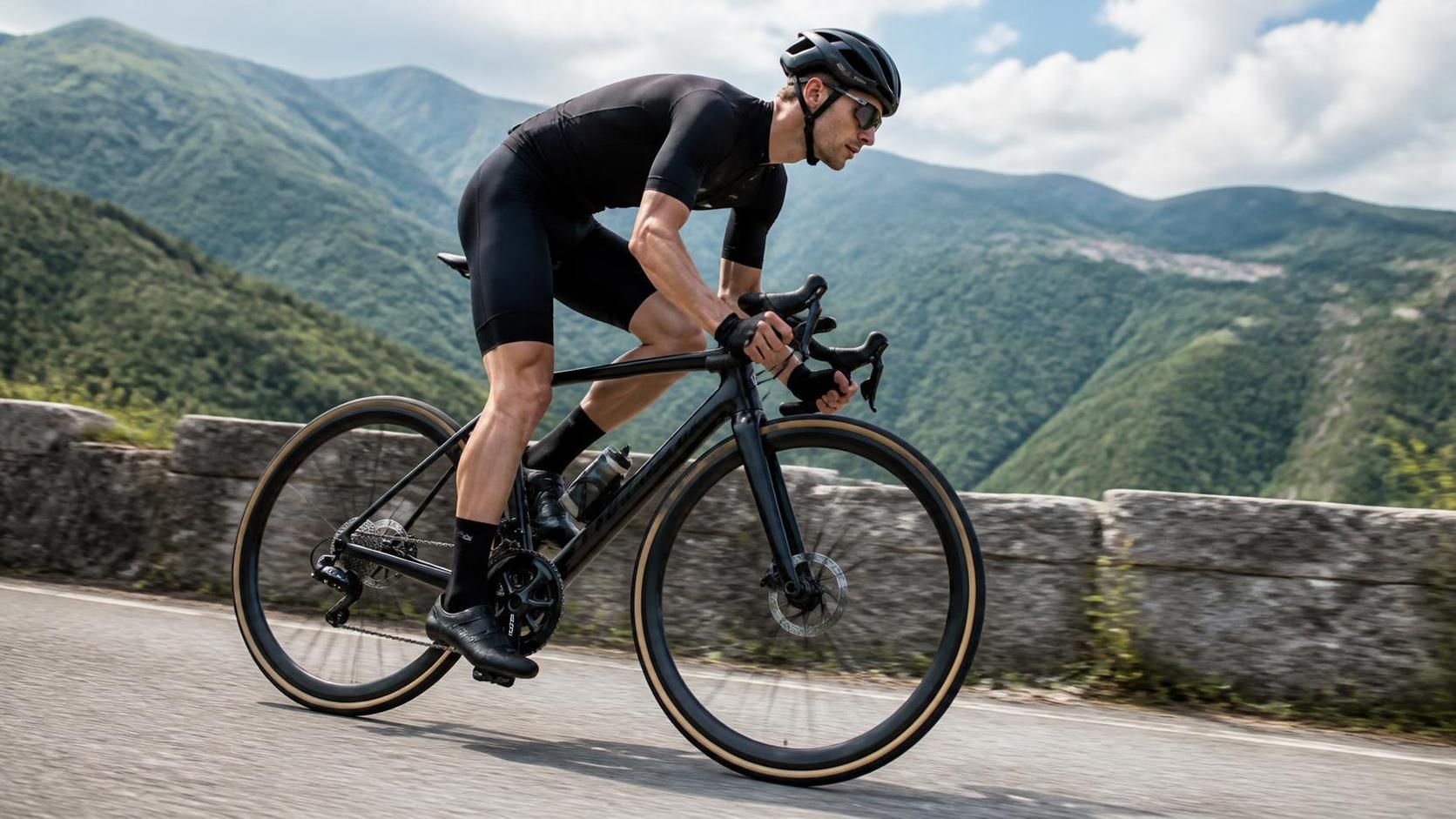 découvrez notre guide complet pour développer un vélo de route performant, alliant conseils techniques, choix des matériaux et optimisation du design pour des performances maximales.
