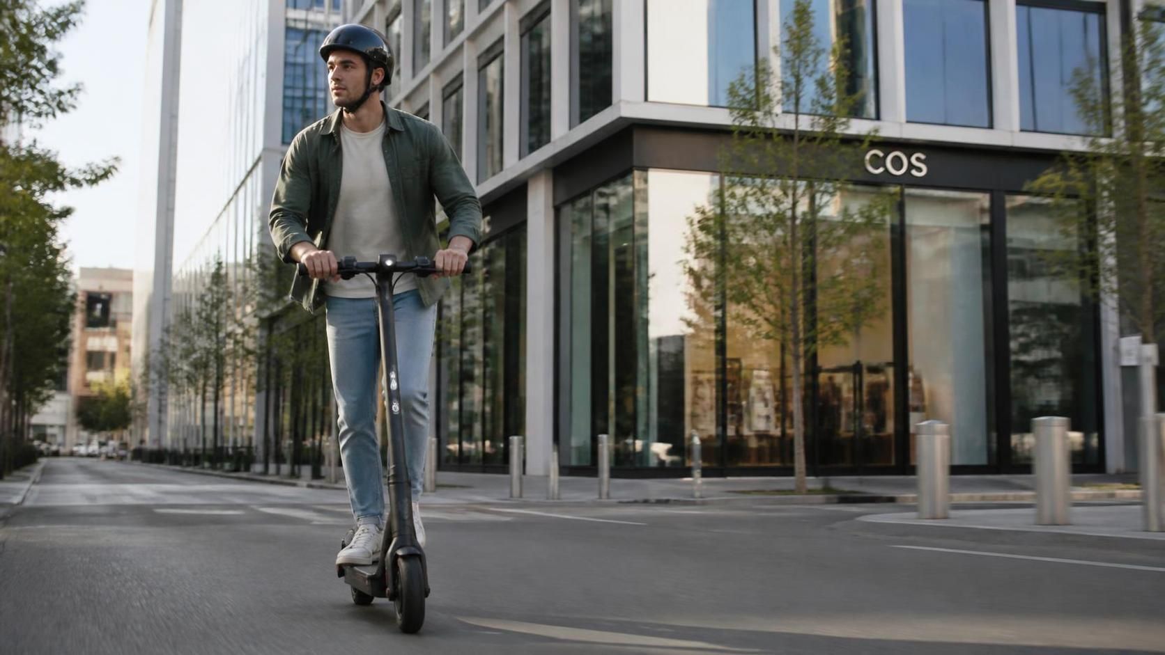 découvrez notre guide pratique pour débrider votre trottinette électrique en toute sécurité, avec des conseils étape par étape pour optimiser ses performances tout en respectant les règles.