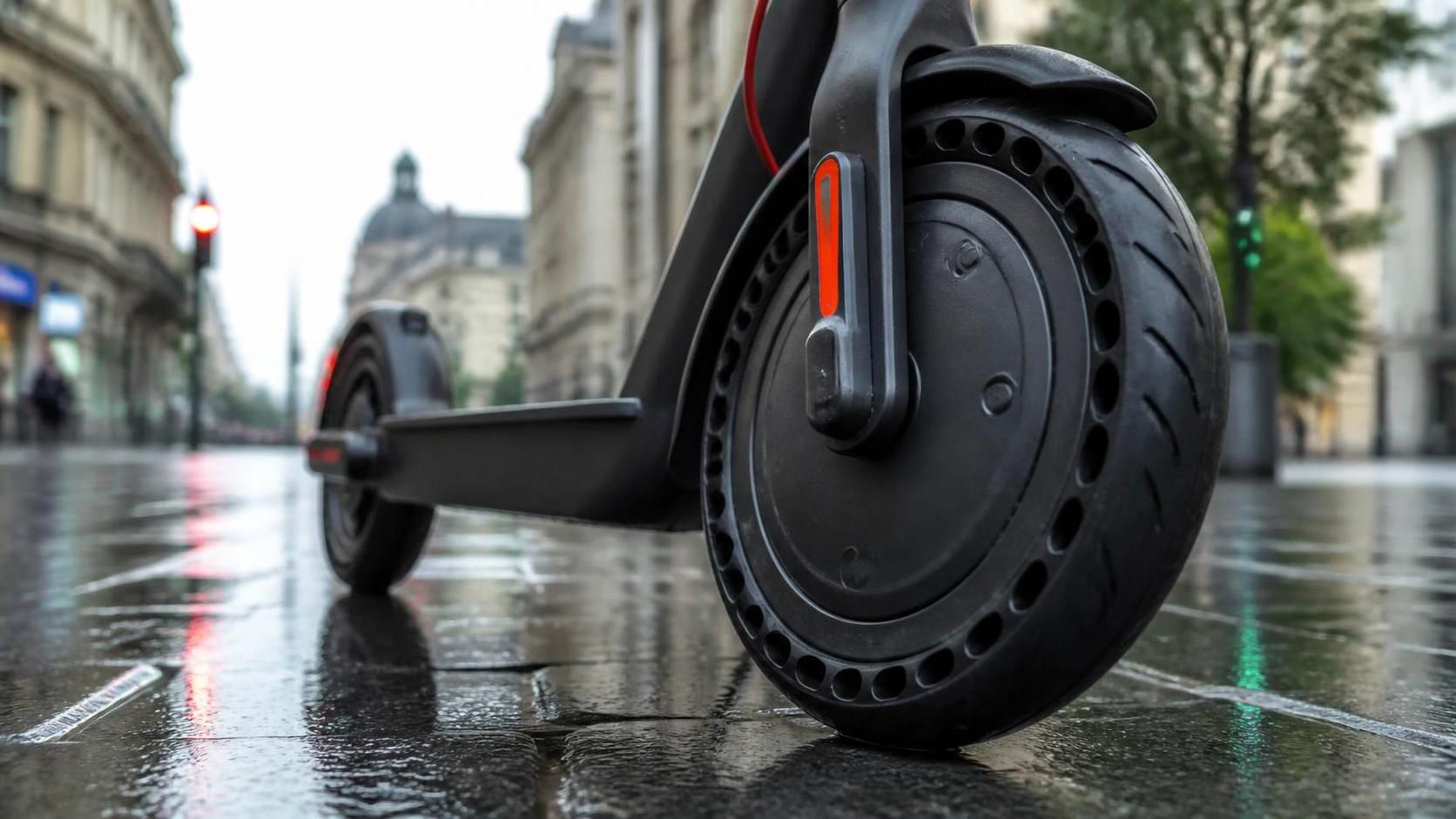 découvrez les avantages des pneus pleins pour trottinette électrique et profitez d'une conduite sans crevaison, plus sûre et économique au quotidien.