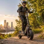 Découvrez la trottinette tout terrain : l'aventure urbaine et nature à portée de roues